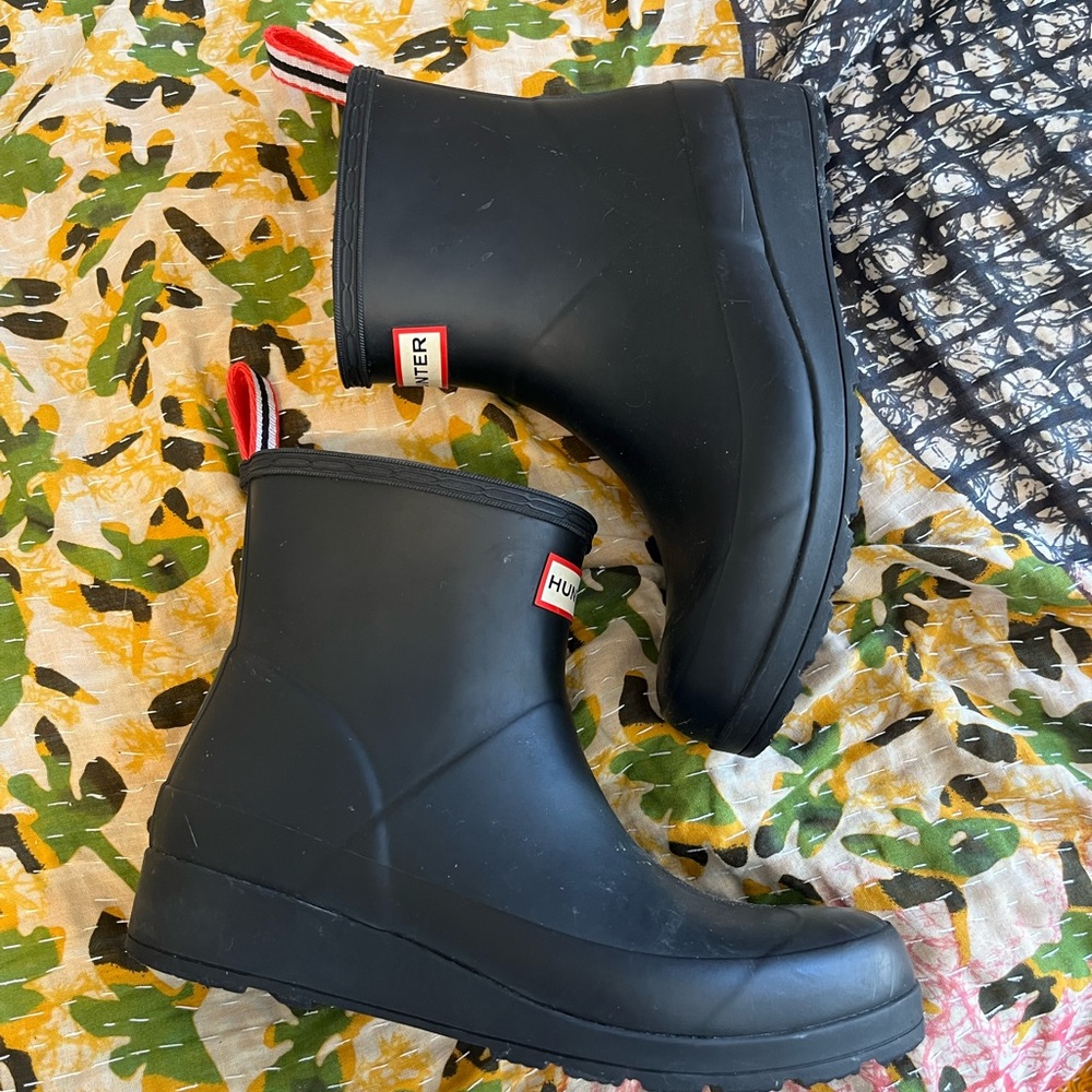 Platform short black hunter boots